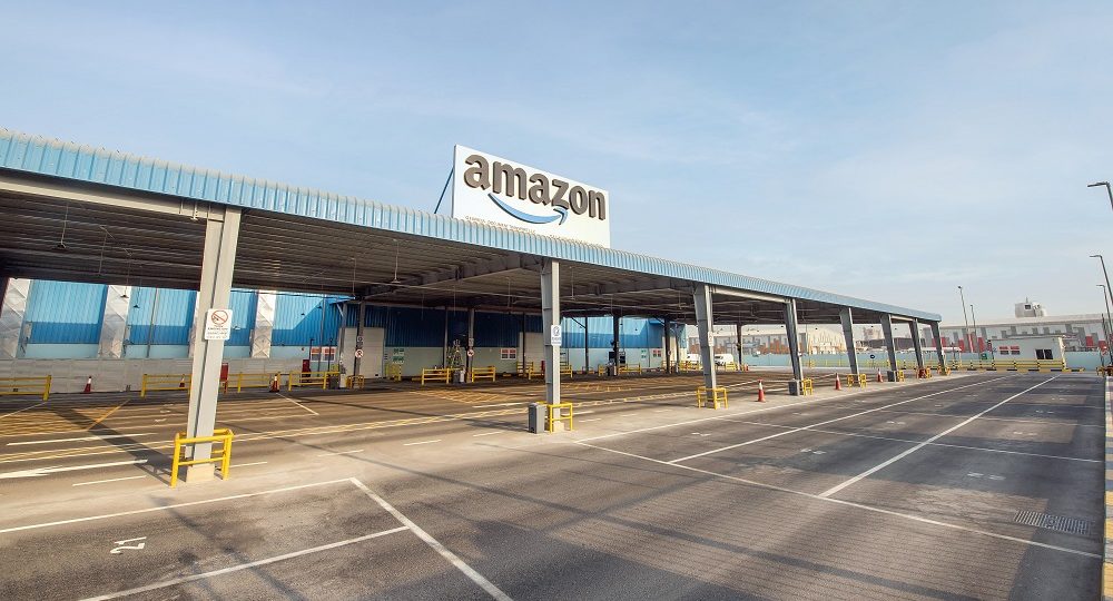 https://2025.fleetandmobilitysummit.com/wp-content/uploads/2022/06/Amazon-Abu-Dhabi-Delivery-Station_facade-1-1000x540.jpg